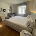 Pol & Grace Hotel