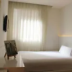 Pol & Grace Hotel